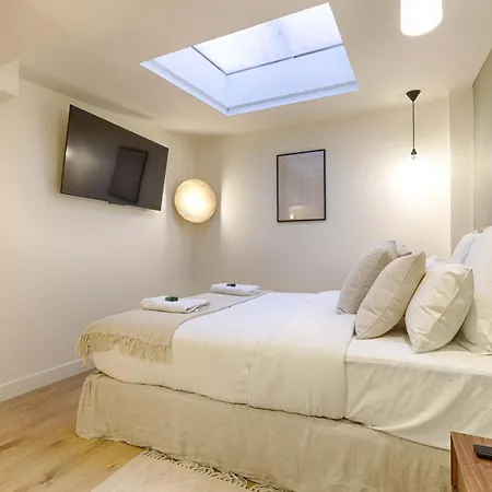 - Roquette - Marais Apartment