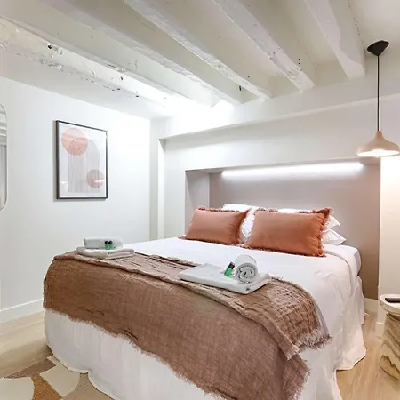 Apartment - Roquette - Marais Paris