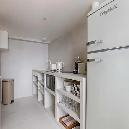 Apartment - Roquette - Marais